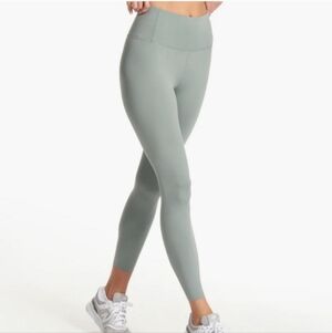 Vuori Evolve Legging Fern NWT